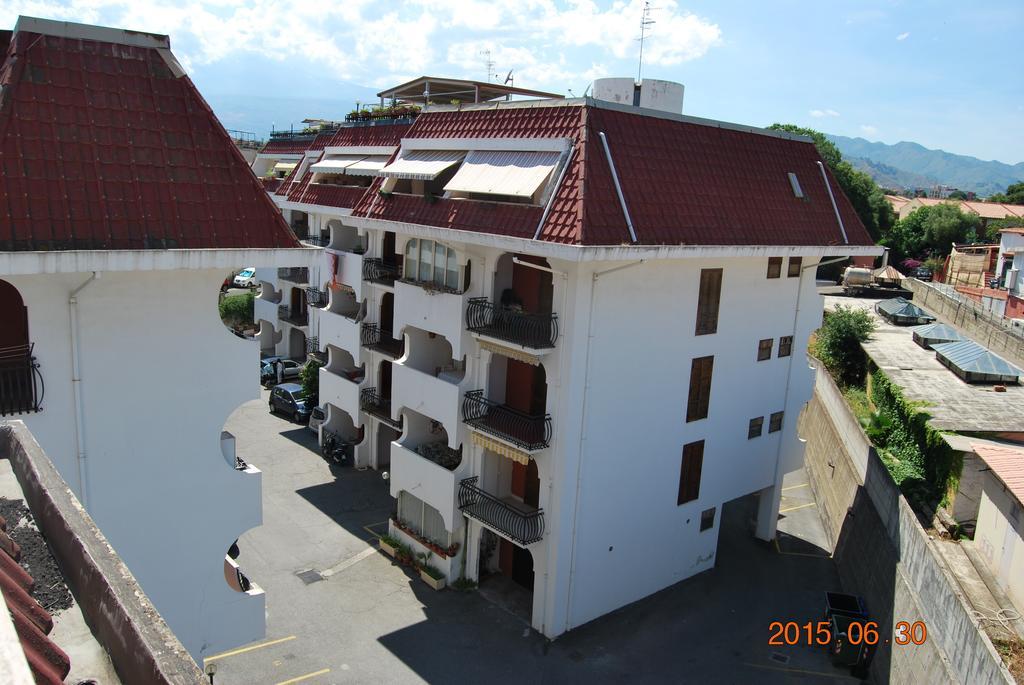 Baia Degli Dei Apartment Giardini Naxos Bilik gambar